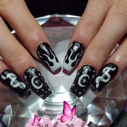 Malen Nails Uñas Esculpidas