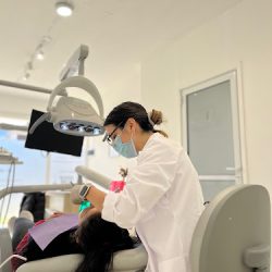 Manuela Kaisser Odontología Especializada - Urgencias 24 Hs
