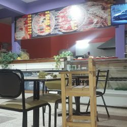 Pizzería Y Heladería Rivana