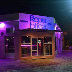 República Drinks & Beer
